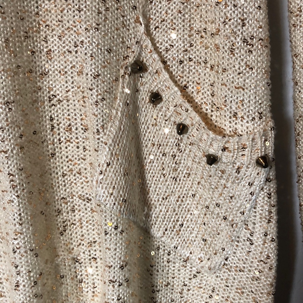 Blouse - Picture 2 of 3